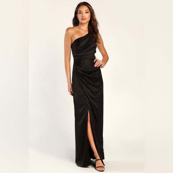 LULU’S Dreaming Of Elegance Black Satin One-Shoulder Maxi Dress - Picture 3 of 10